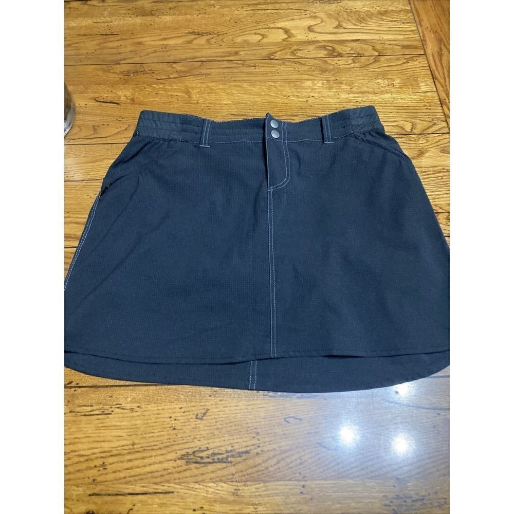 Kuhl womens active wear hiking skirt skort size Small Black lots of pockets!